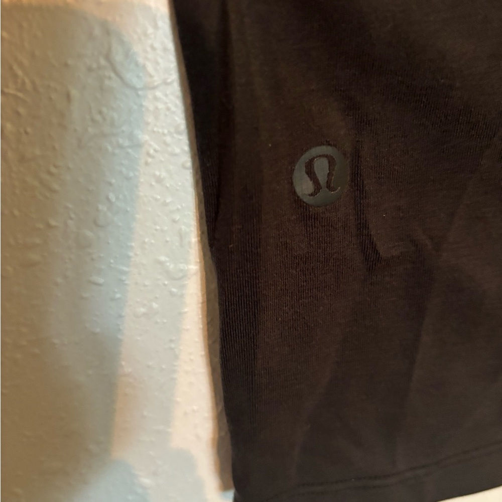 Lululemon crew neck short sleeve